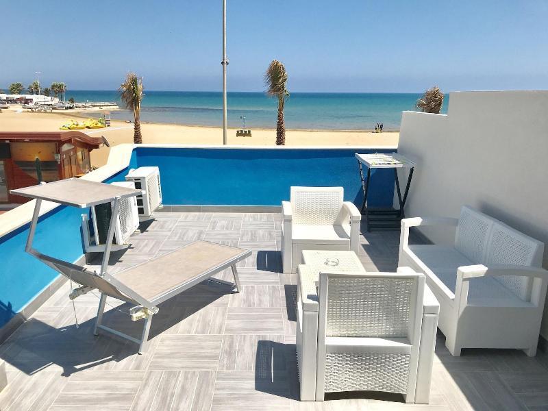 Terrazze Sul Mare Bed & Breakfast Pozzallo Exterior photo