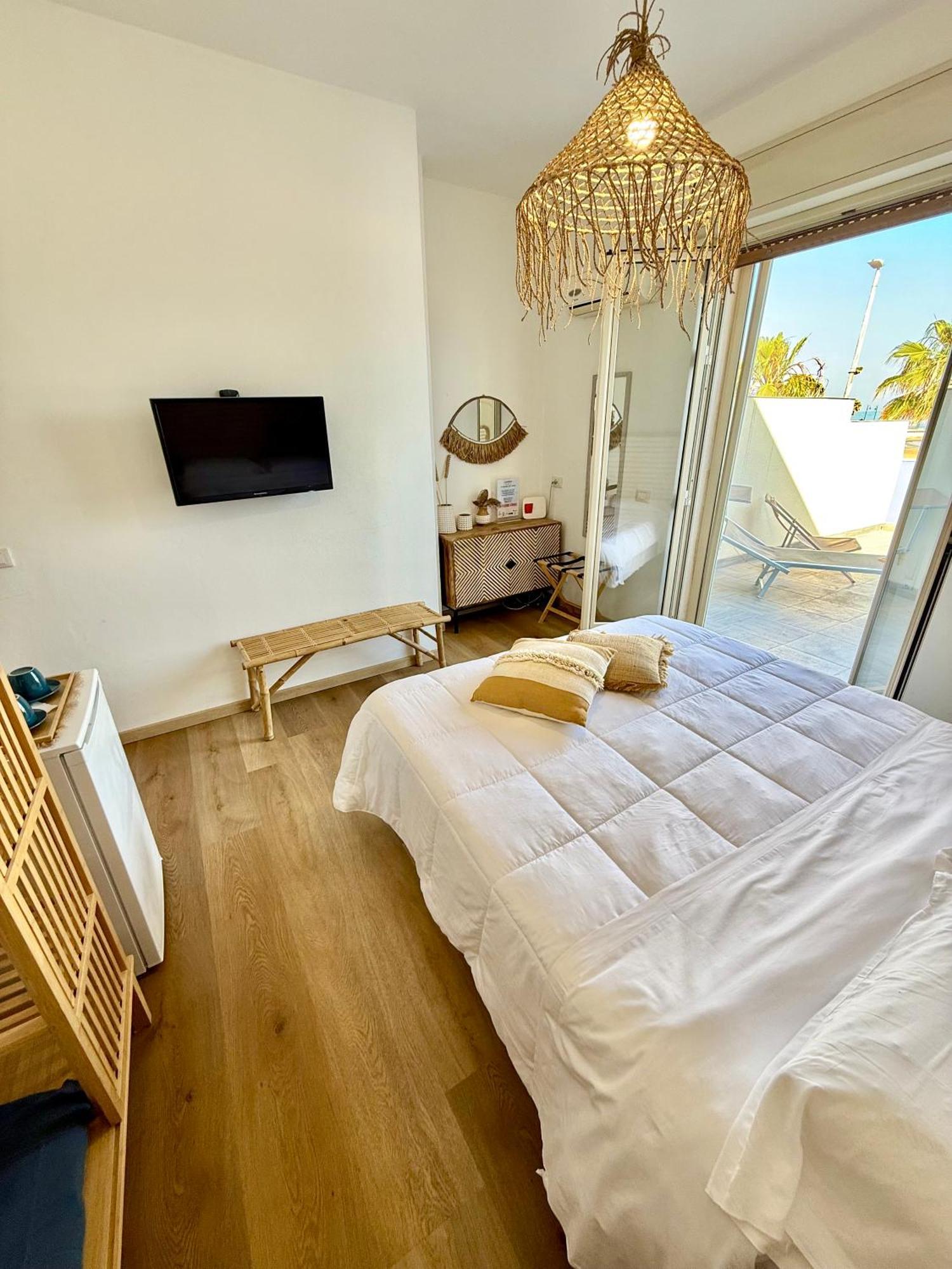 Terrazze Sul Mare Bed & Breakfast Pozzallo Exterior photo
